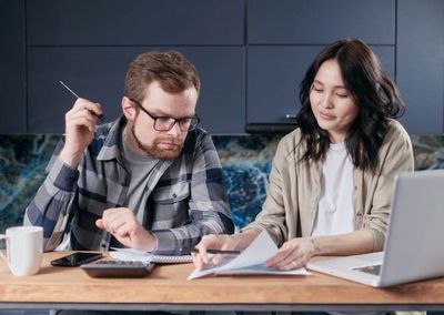 Why Behavioral Scientists Say ‘Decision Fatigue’ Is Costing Families Thousands Every Year