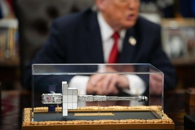Trump team weighs launching space ships and allowing returns off the US coast