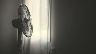 This simple fan hack will cool your room before the heat gets in – no air conditioner needed