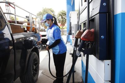 Government in struggle to reduce retail oil prices