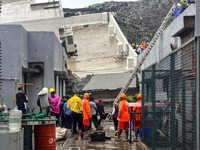 Monsoon batters Delhi, Mumbai; 11 feared trapped in Pune building collapse