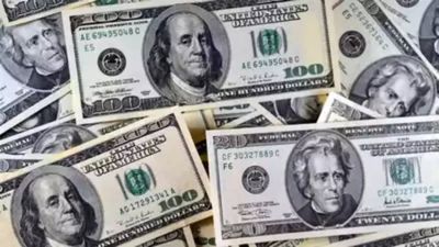 Dollar stands tall as Gulf tensions fuel oil price surge, Fed hike bets