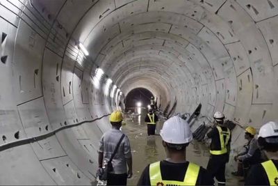 Water leaks into under-construction Bangkok subway tunnel