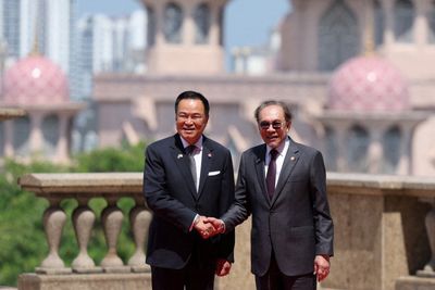 Thai and Malaysian leaders resolve fisheries dispute