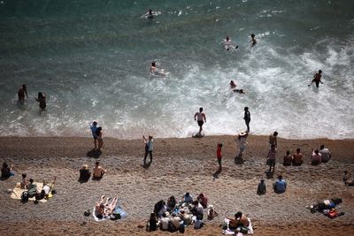 UK heatwave breaks another record as temperatures hit 34C