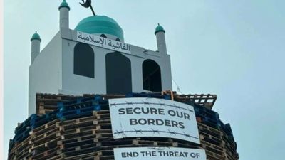 Mosque effigy atop Northern Ireland bonfire sparks outrage; man arrested after anti-Muslim display
