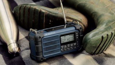 Take advantage of the summer heatwave with Roberts’ new solar-powered radio