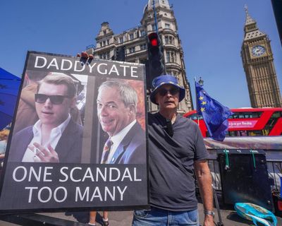 What a week for Daddy Nige and his dysfunctional Reform family