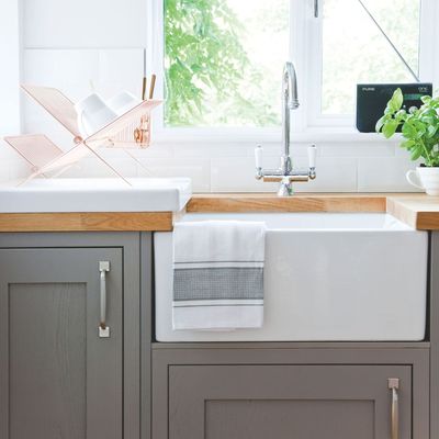 The 80p heatwave hack I’m using to freshen up my smelly kitchen sink – it’s the zero-effort cleaning solution I’ve been looking for