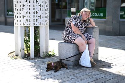 Heatwave leads to sharp decline in footfall as hot weather keeps shoppers away from high street