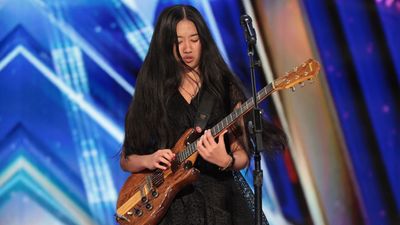 “The energy, the rock ‘n’ roll... You are a rock star, young lady”: This 16-year-old guitarist just stunned America’s Got Talent by two-hand tapping over a Cranberries classic