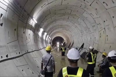 Water leaks into under-construction Bangkok subway tunnel
