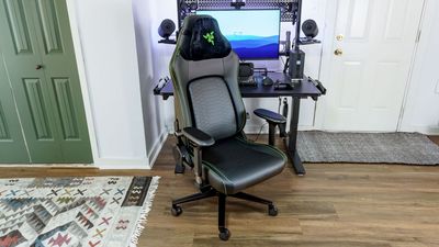 I ditched my office chair for the Razer Iskur V2 NewGen and it finally sold me on gaming chairs