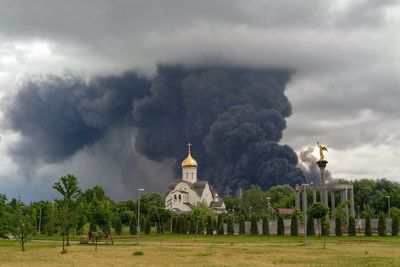 Ukraine-Russia war latest: Three killed in Kyiv drone attack on Moscow as strikes on oil facilities continue