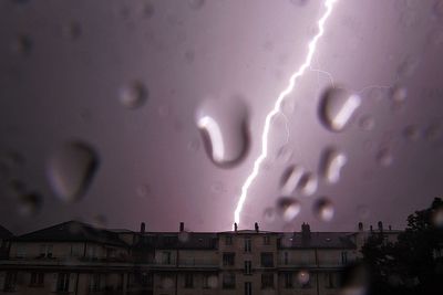 Teen Gamer Survives Lightning Strike While Playing Video Games: 'It Was Crazy'