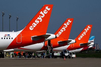 EasyJet finally agrees to rival £5.7bn takeover bid from US giant