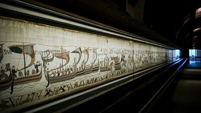 Bayeux tapestry arrives at British Museum after historic transfer