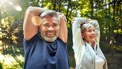 Stiff joints in the morning? Try the 5-minute mobility routine this 65-year-old coach swears by