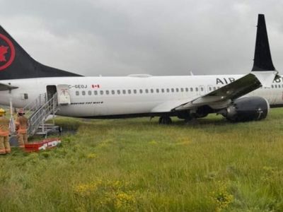 Viral Video: Watch how Air Canada flight with over 150 people onboard veers off runway after landing at Montreal airport; airline issues big update