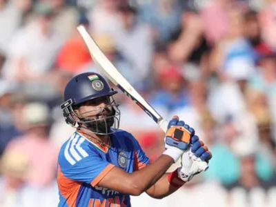 5th T20I: Clueless India stare at rare T20 'whitewash'