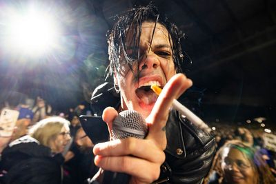 Yungblud pulls out of festival after breaking down on stage: ‘I’m taking this extremely seriously’