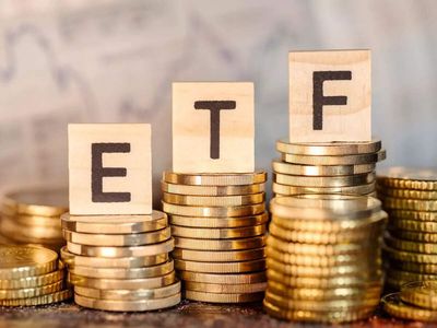 Gold ETFs witness 570% surge in inflows in June, silver ETFs follow with 300% jump