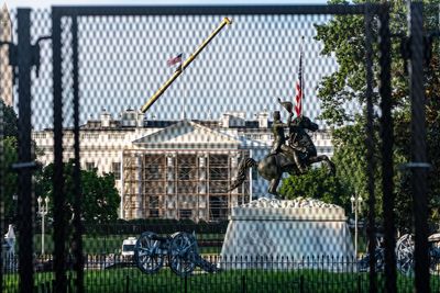 Trump’s White House fortress plan sparks warnings over shrinking public access