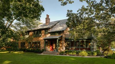 Forget Stark White – Why ‘Nature-Merged’ Exterior Colors are the Key to Curb Appeal in 2026
