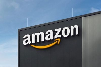 Billionaire Investor Retreats From Retail, Exits Alibaba Entirely, Cuts Amazon Stake 10%