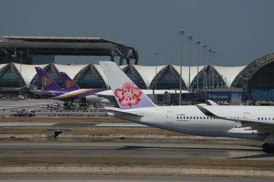Quick decision urged for three-airport rail project