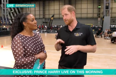 Prince Harry sends sweet message to family as he attends Invictus Games event alone