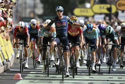 Tour de France: Tim Merlier banishes bunch in Bordeaux for stage 7 sprint victory