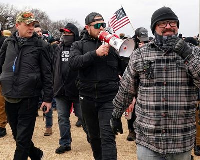 Trump-appointed judge dismisses seditious conspiracy case against Proud Boys