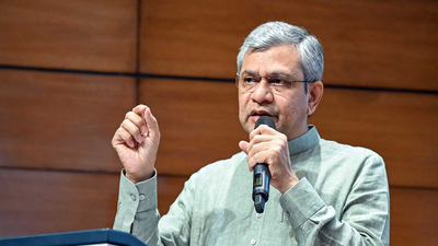 Union Minister Ashwini Vaishnaw urges IT industry to capitalise on global semiconductor talent shortage