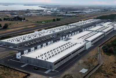 As gas plants rise to power AI, renewable energy allies are fighting for cleaner alternatives