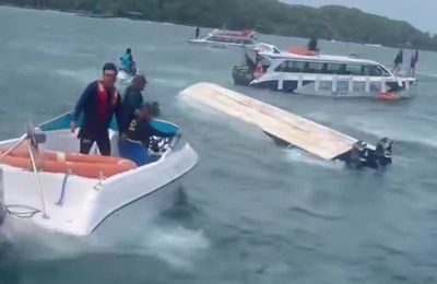 15 die as speedboat capsizes in Vietnam