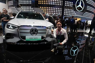 Major German carmakers hit by steep China sales plunge as competition heats up