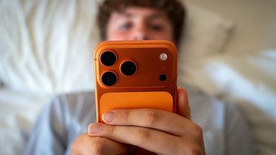 ‘Our brains were not necessarily meant to be this stimulated first thing in the morning’: psychologists explain why you reach for your phone as soon as you wake up — and what you can do to stop it