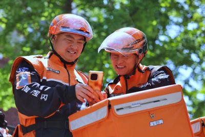 Chinese delivery worker uniform wins top French Design Award