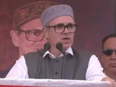 Omar defends invite to Mirwaiz for Delhi protest, says BJP creating 'manufactured controversy'