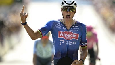Mathieu Van der Poel overcomes heat to win Tour de France stage nine