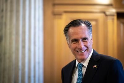 Romney revives debate over age and power