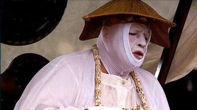 About That Time Marlon Brando Wore An Ice Bucket Hat Since It Was Hot, And It Ended Up In The Movie