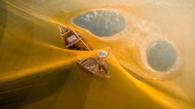 I've honestly never seen a photo like this: How one aerial photographer turned a fishing scene into a work of fine art