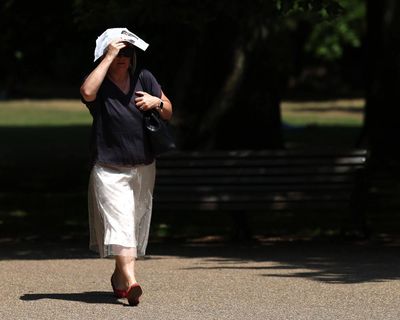 May and June heatwaves killed about 2,700 people in England and Wales, data suggests