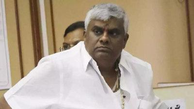 SC seeks HD Revanna's reply on Karnataka govt's plea against HC order dropping Section 354 charge