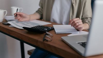 New York writer lets her husband handle their money. Then a $100,000 family loan nearly brings them to financial ruin