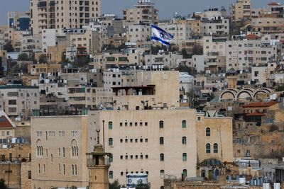 Prominent Israeli figures call for UK to ban trade with settlements in occupied West Bank