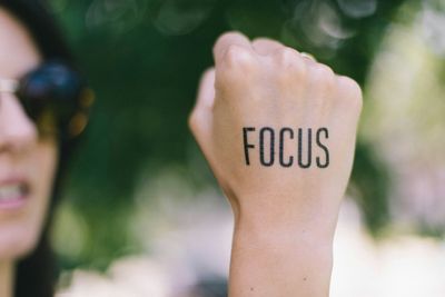 How Nutrition and Lifestyle Choices Influence Focus, Energy, and Mental Performance