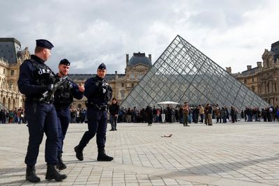 Mastermind behind €88m Louvre heist reportedly displeased by haul